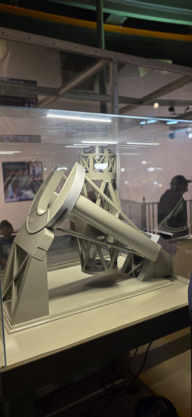 200-inch (5.1-meter) Hale Telescope model
